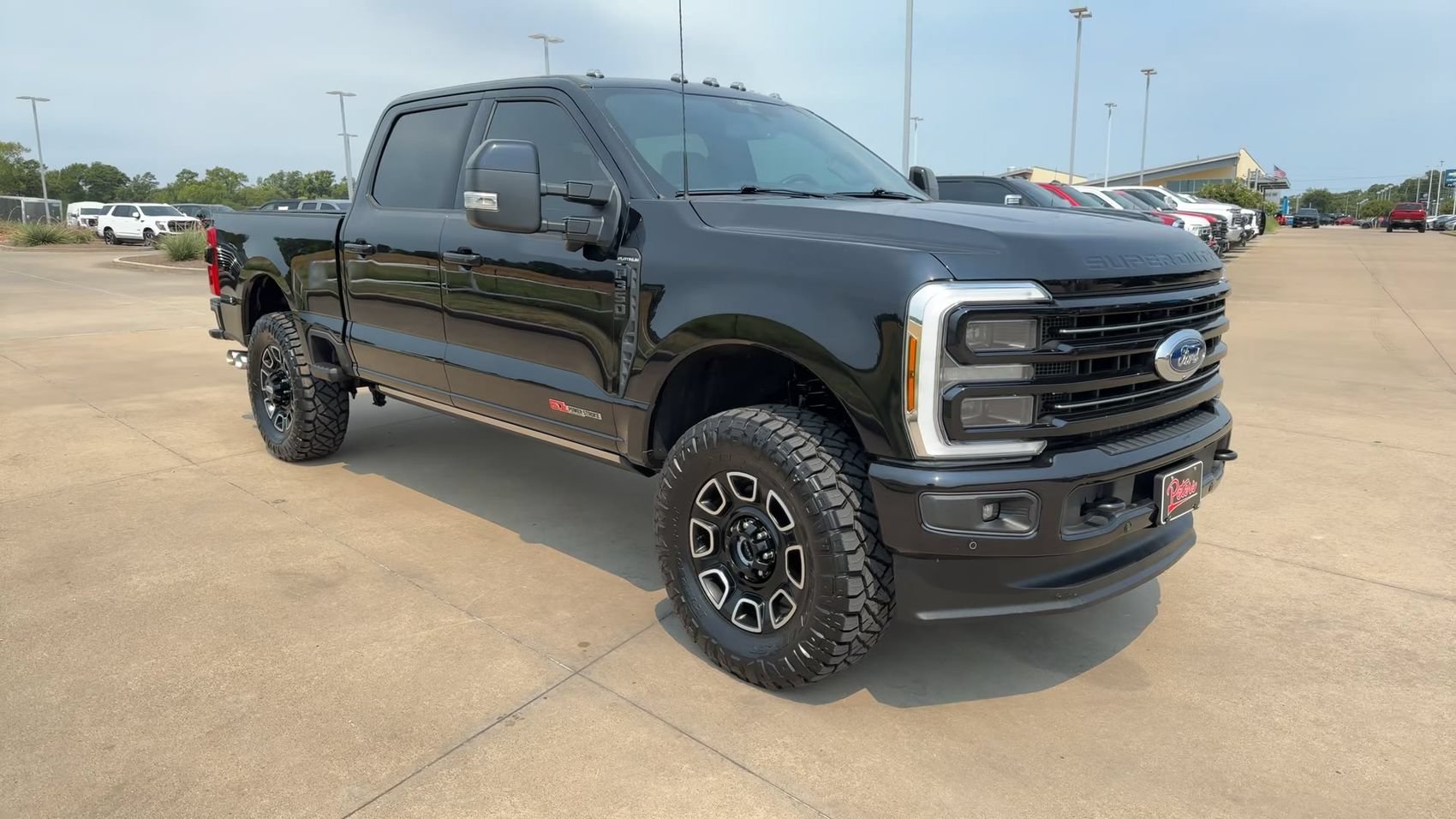 Used 2025 Ford F350 Platinum AWD/4WD image 3