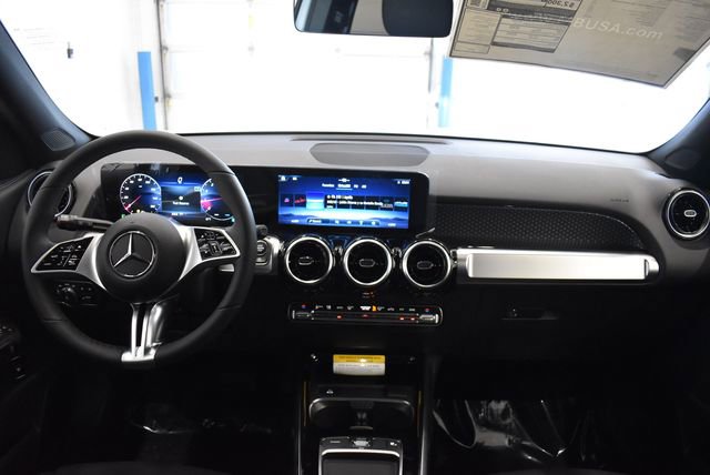 New 2026 Mercedes-Benz GLB 250 4MATIC image 8
