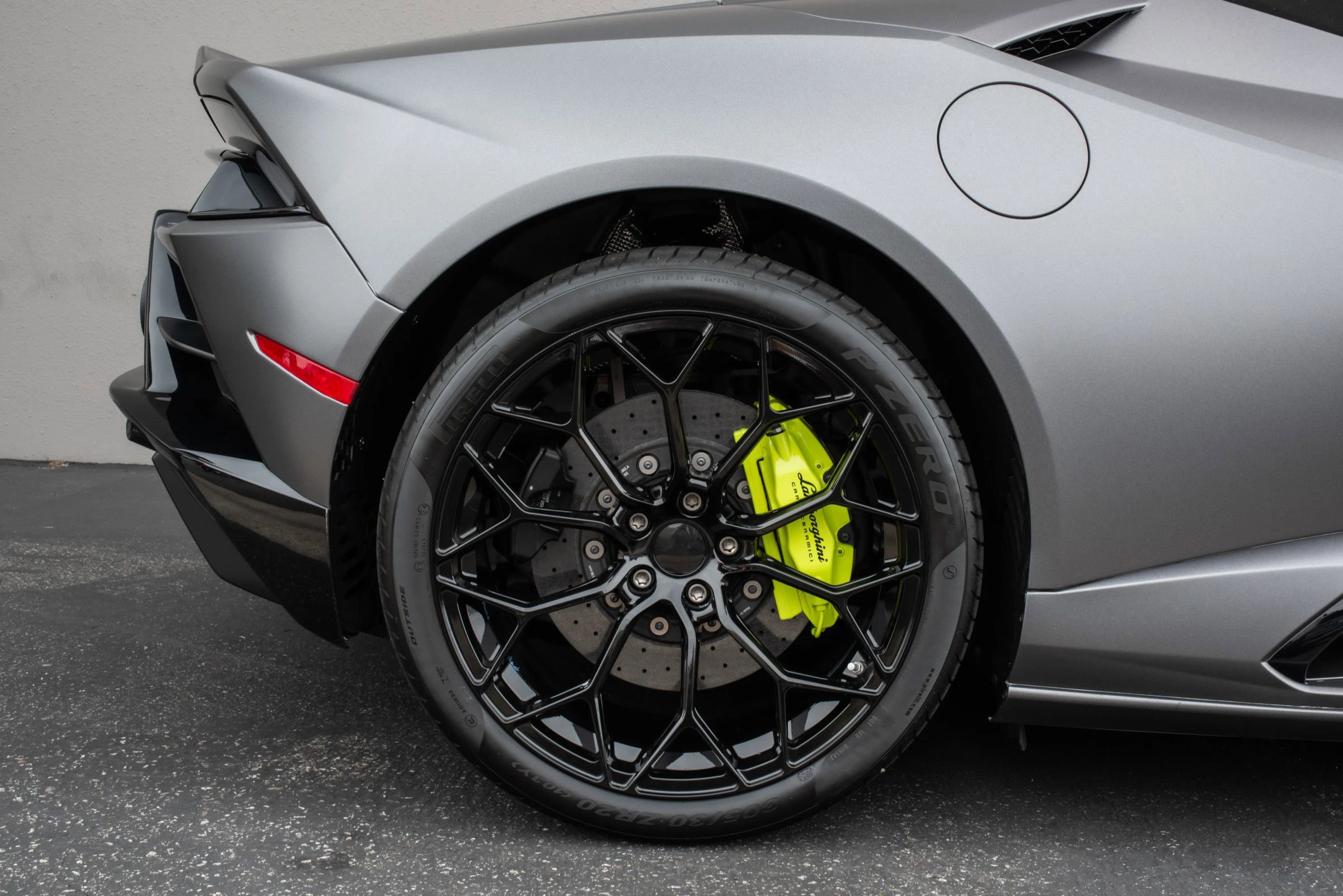 Used 2020 Lamborghini Huracan EVO AWD/4WD image 37