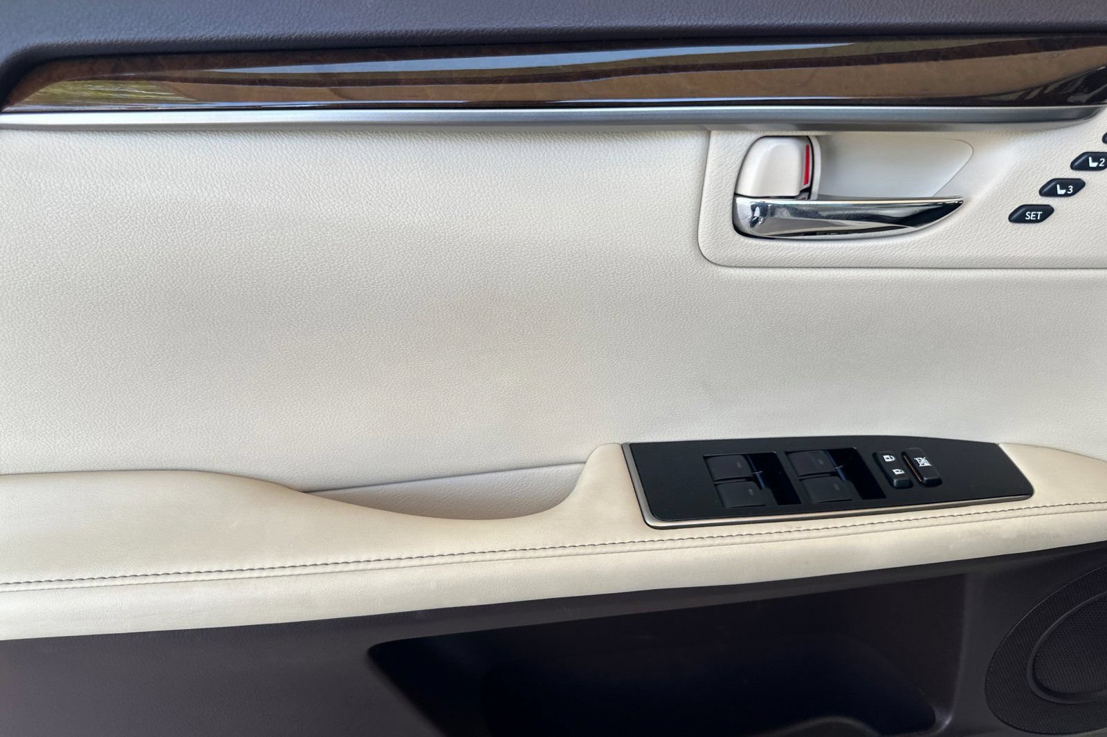 Used 2018 Lexus ES 350 w/ Premier Package FWD image 11