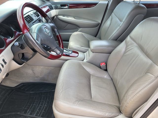 Used 2004 Lexus ES 330 FWD image 12