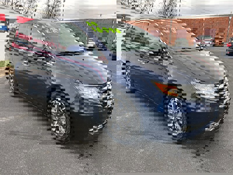 Used 2014 Honda Odyssey Touring image 2