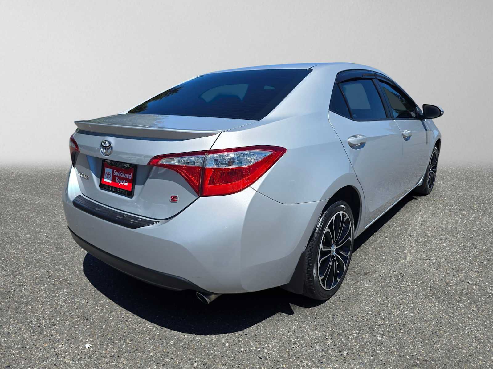 Used 2016 Toyota Corolla S FWD image 3