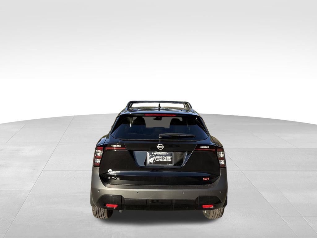 New 2026 Nissan Kicks SR w/ SR Premium Package image 5