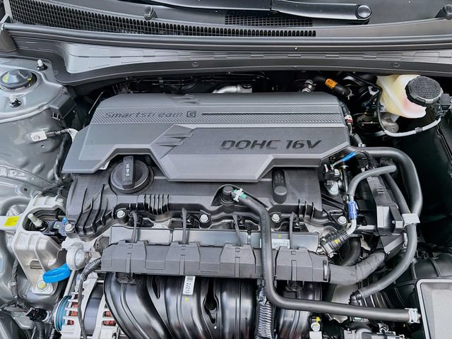 New 2026 Hyundai Elantra SE FWD image 29