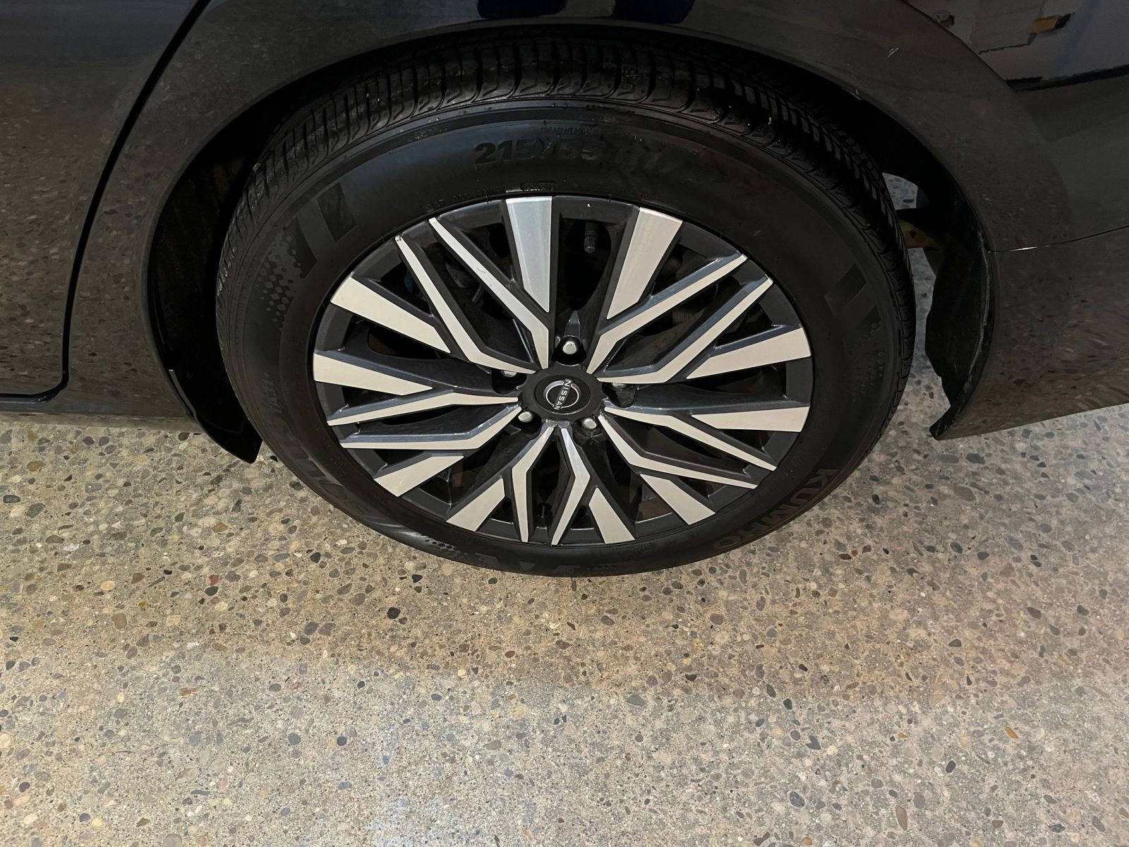 Used 2024 Nissan Altima 2.5 SV FWD image 29