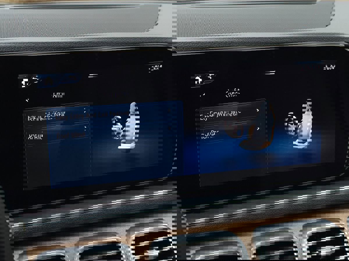 Used 2024 Mercedes-Benz GLE 350 4MATIC SUV image 48