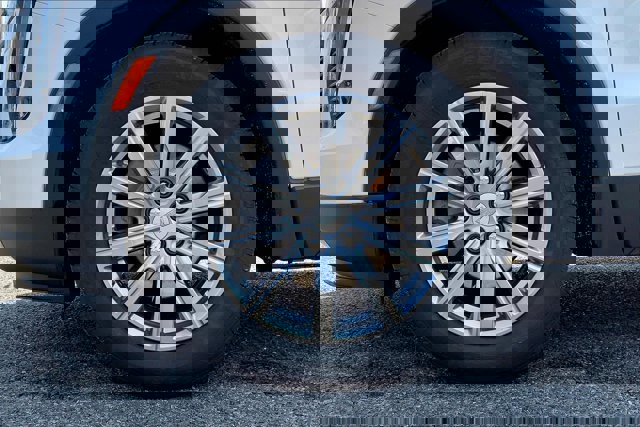 Used 2023 Cadillac XT4 Sport w/ Cold Weather Package image 8