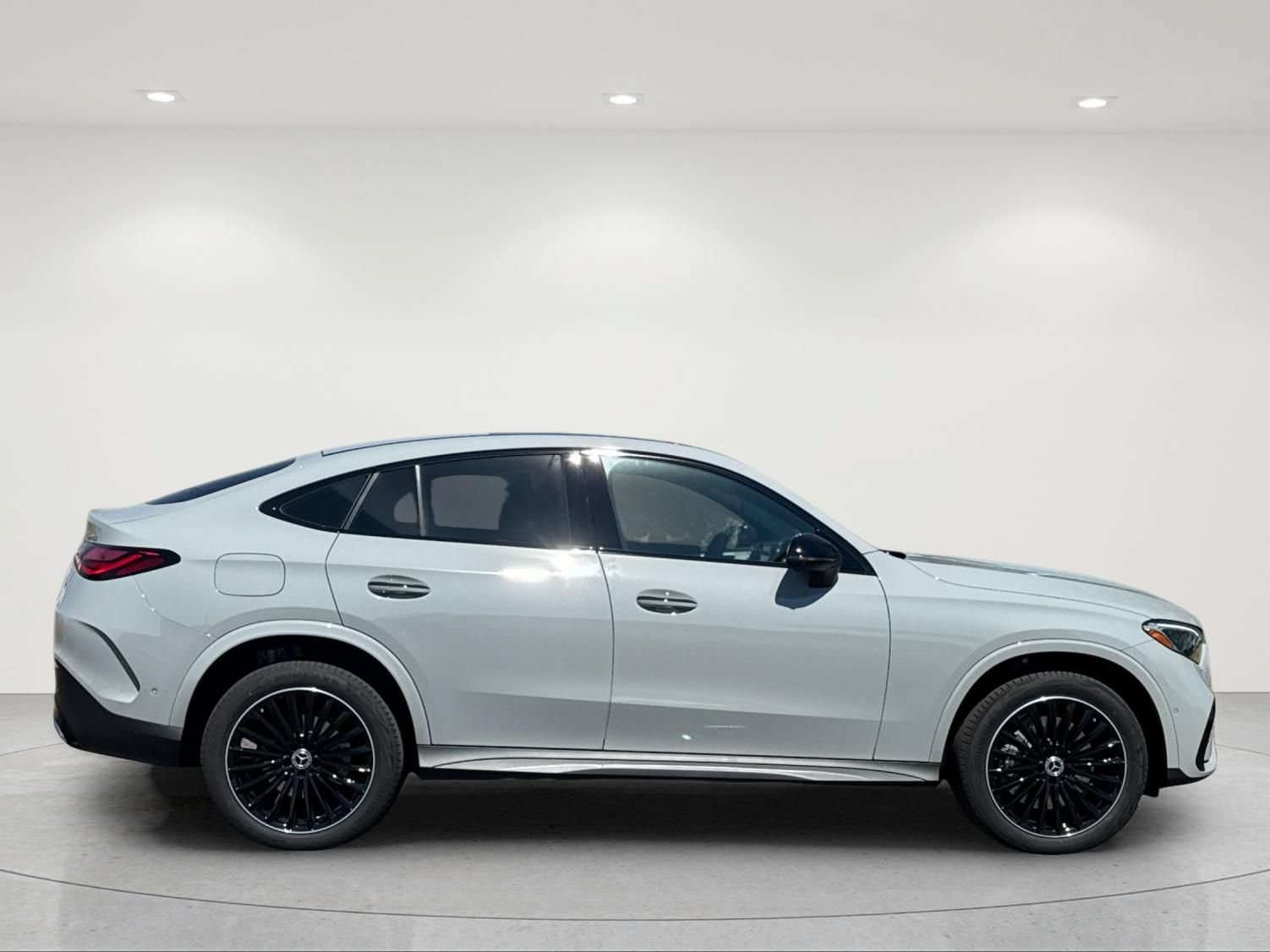 New 2027 Mercedes-Benz GLC 300 4MATIC image 7