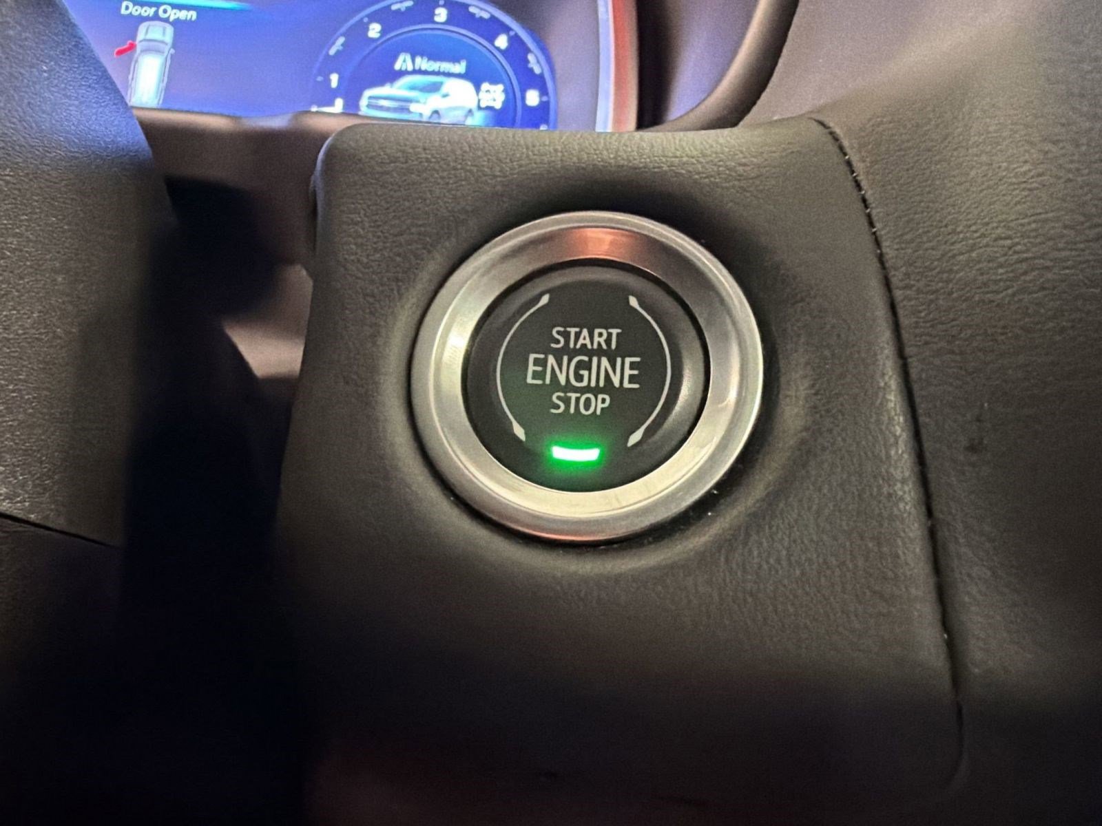 Used 2023 Chevrolet Tahoe Premier AWD/4WD image 27