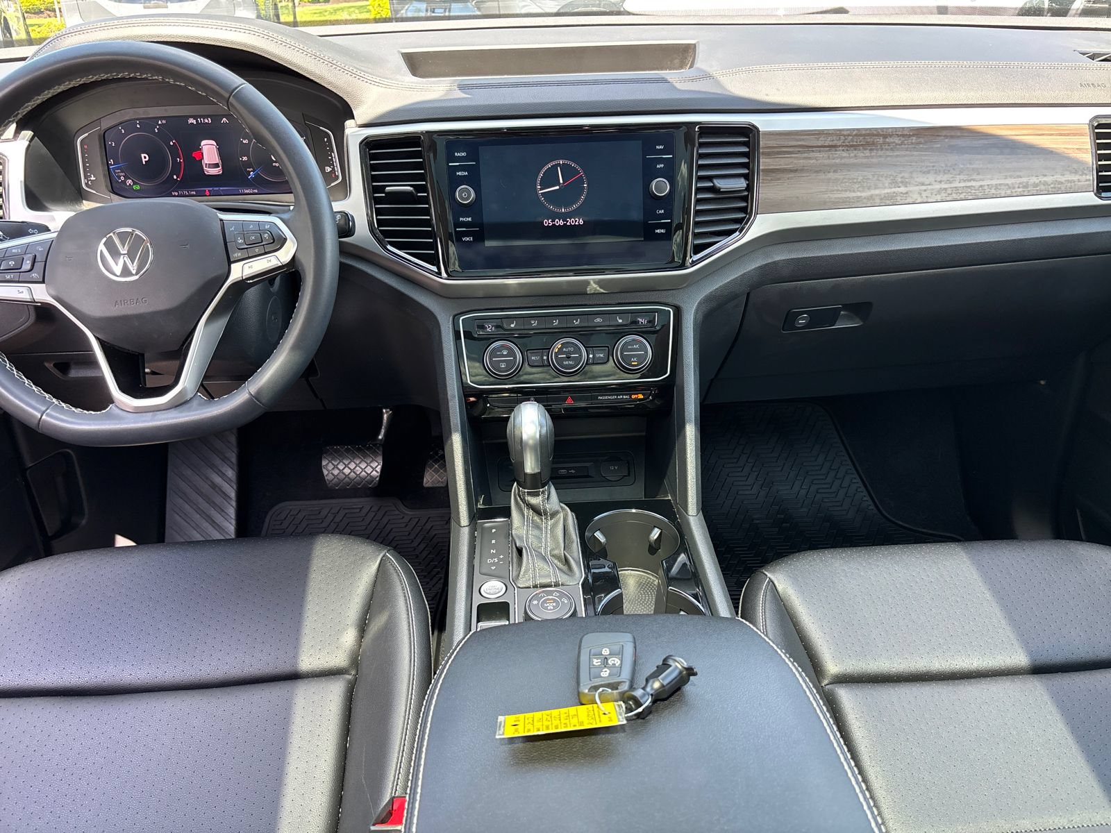 Used 2023 Volkswagen Atlas SEL AWD/4WD image 29