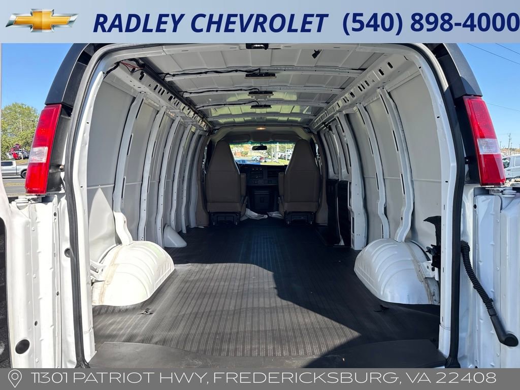 Used 2022 Chevrolet Express 2500 Extended image 10