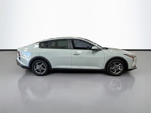New 2026 Kia K4 FWD image 8