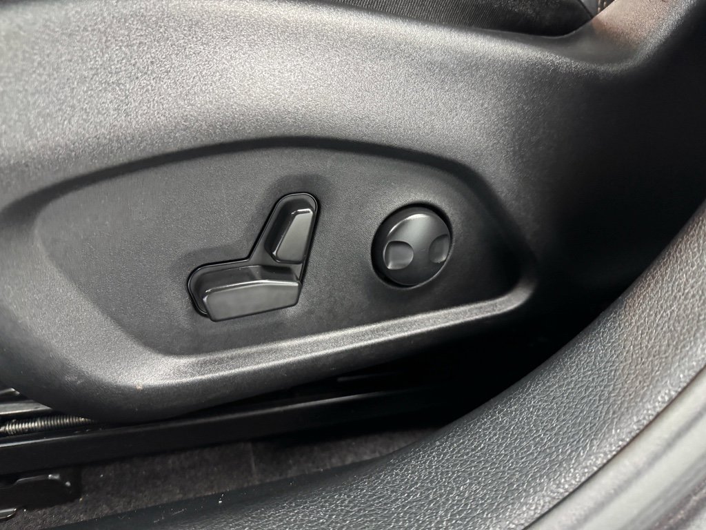 Used 2024 Jeep Compass Limited image 16