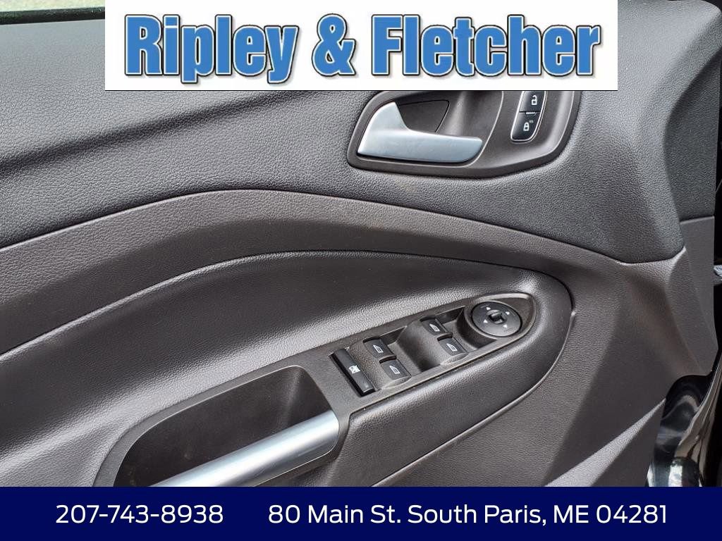 Used 2017 Ford Escape SE AWD/4WD image 12