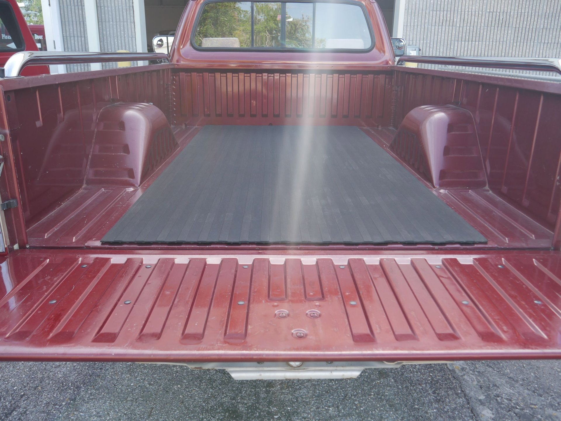Used 1992 Dodge D/W Truck 150 RWD image 82