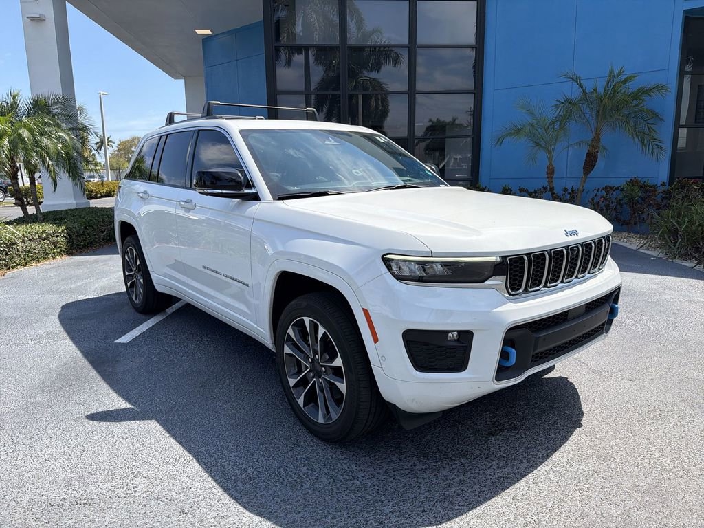 Used 2022 Jeep Grand Cherokee Overland w/ Advanced Protech Group III image 2