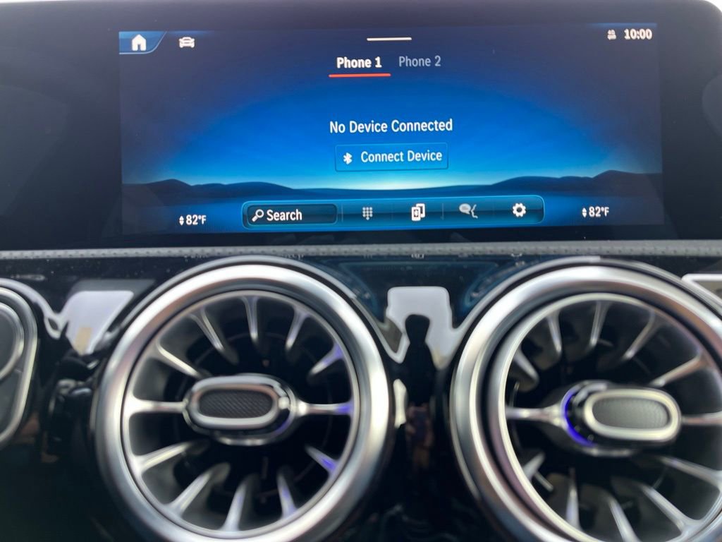 New 2025 Mercedes-Benz CLA 35 AMG 4MATIC image 32