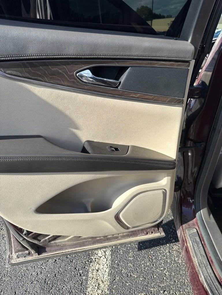 Used 2017 Lincoln MKX Select w/ Select Plus Package FWD image 10