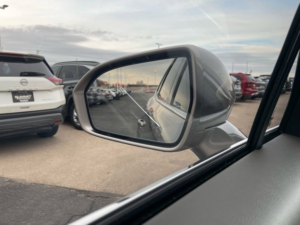 Used 2021 Lincoln Nautilus Reserve w/ Cargo Utility Package image 47