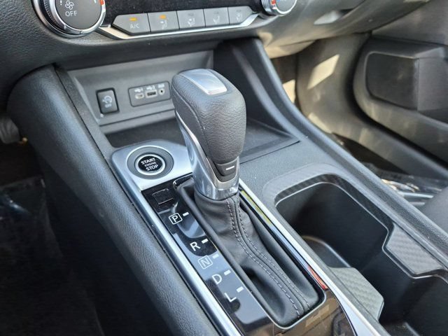 Used 2025 Nissan Sentra SV FWD image 16