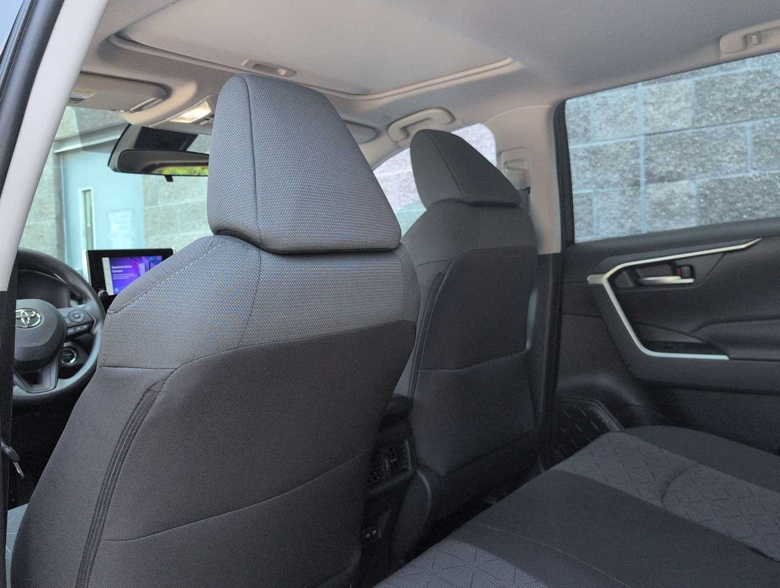 Used 2023 Toyota RAV4 XLE w/ Convenience Package AWD/4WD image 18