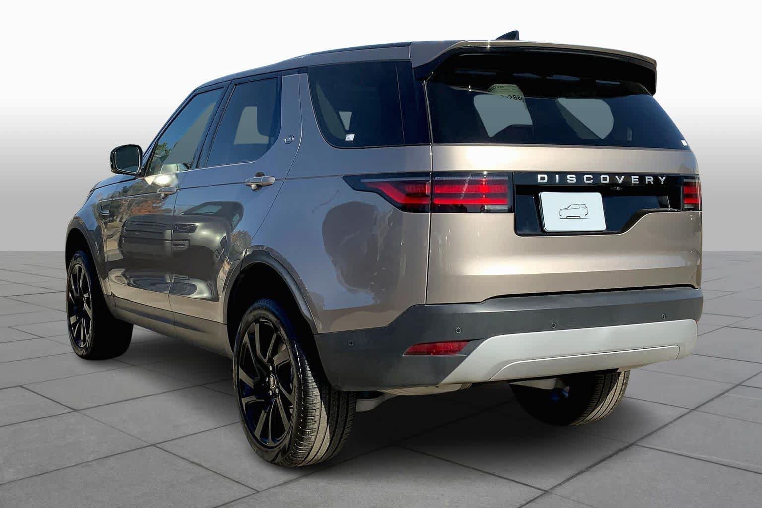 Used 2025 Land Rover Discovery S AWD/4WD image 12