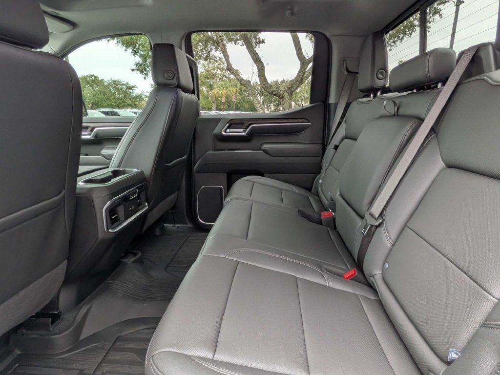 New 2026 GMC Sierra 1500 SLT w/ SLT Premium Plus Package AWD/4WD image 13