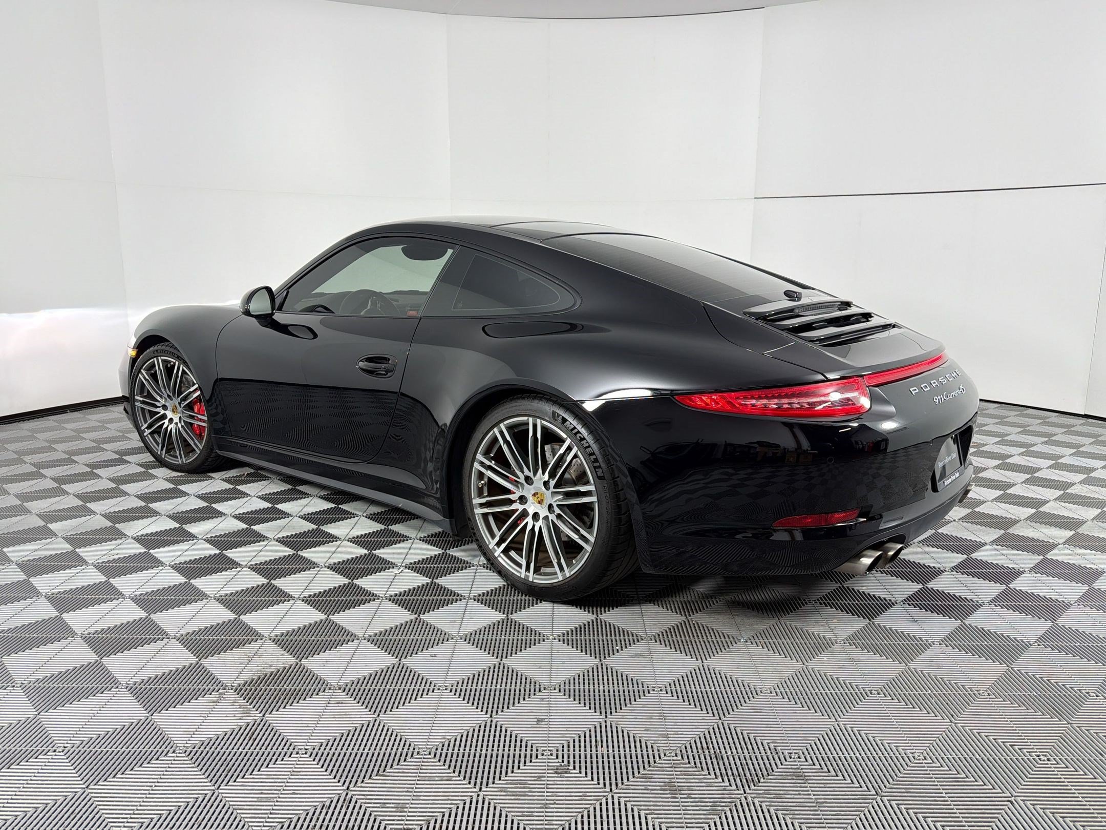 Certified 2015 Porsche 911 Carrera 4S AWD/4WD image 3