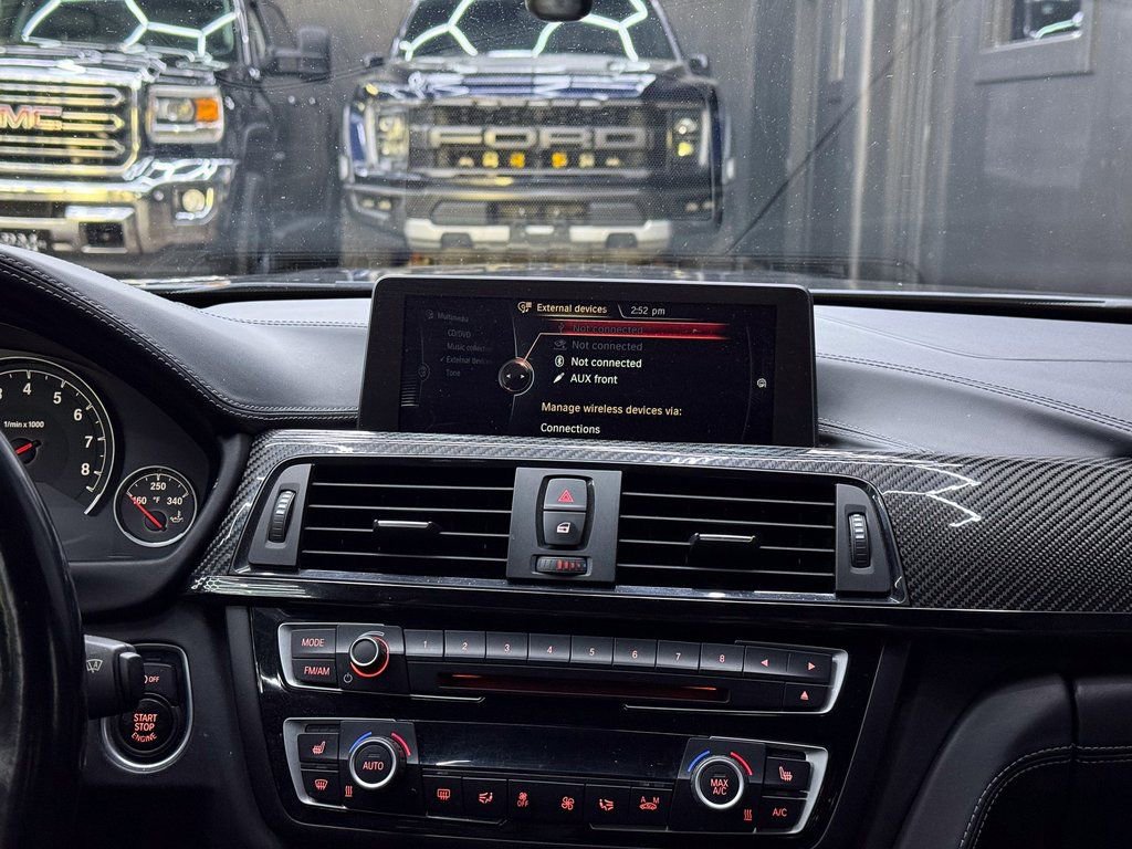 Used 2015 BMW M4 Coupe image 21