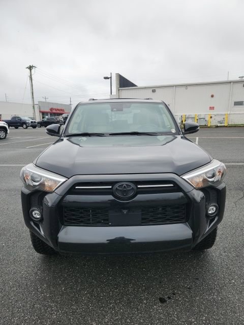 Used 2022 Toyota 4Runner SR5 Premium image 2