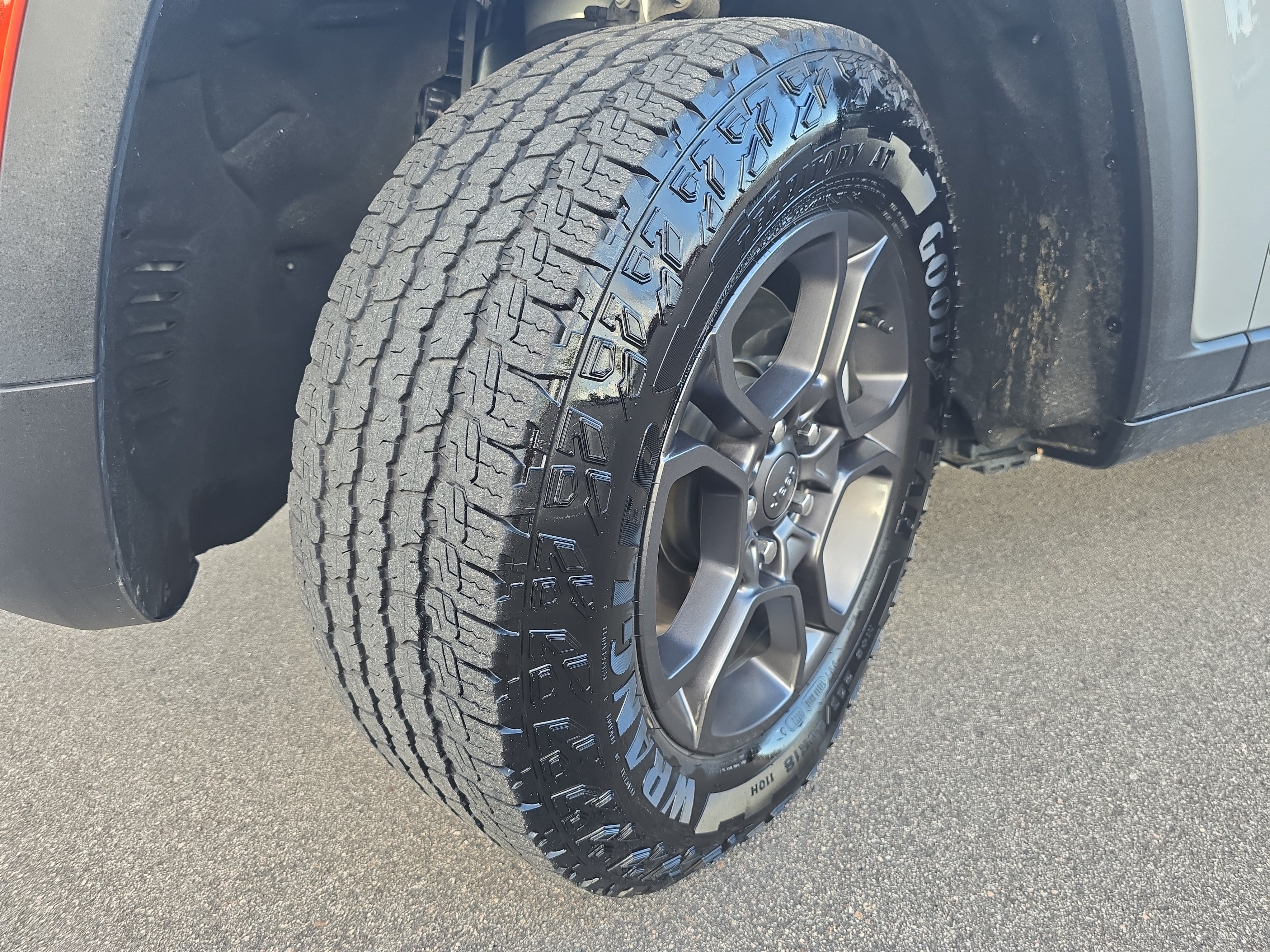 Used 2024 Jeep Grand Cherokee Trailhawk AWD/4WD image 31