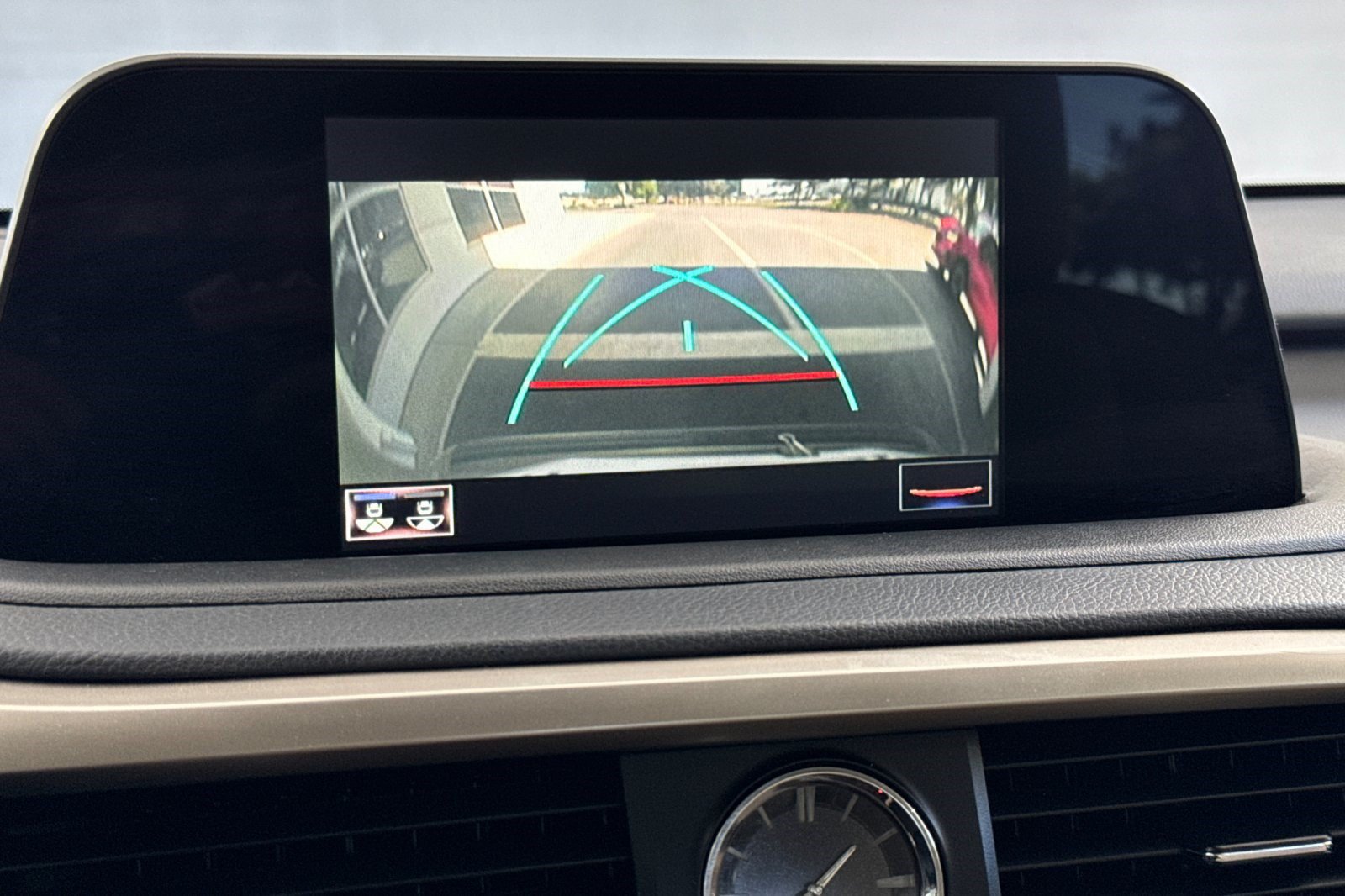 Certified 2022 Lexus RX 350 FWD w/ Premium Package image 25