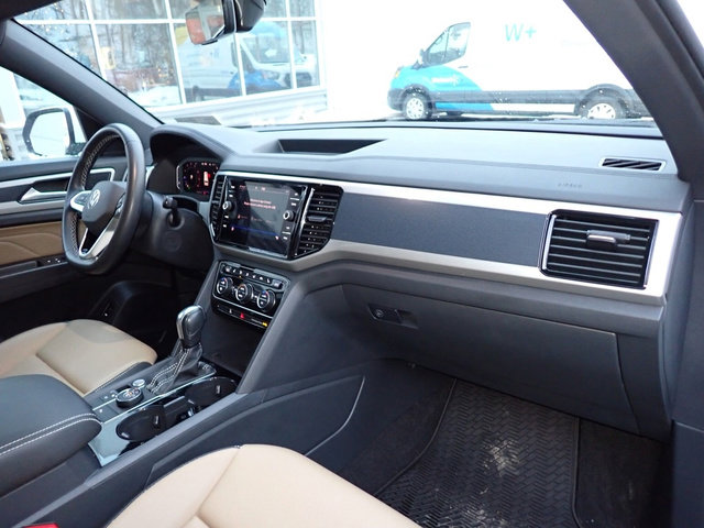 Used 2023 Volkswagen Atlas Cross Sport SE image 12