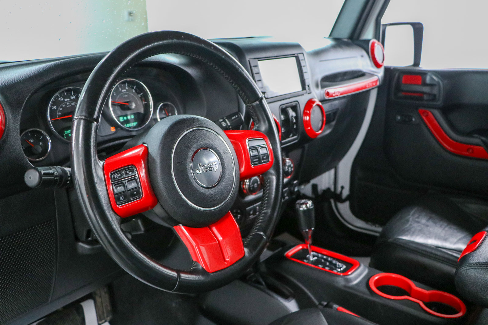 Used 2017 Jeep Wrangler Unlimited Sahara AWD/4WD image 22