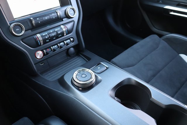 Used 2022 Ford Mustang Shelby GT500 w/ Carbon Fiber Track Pack image 31