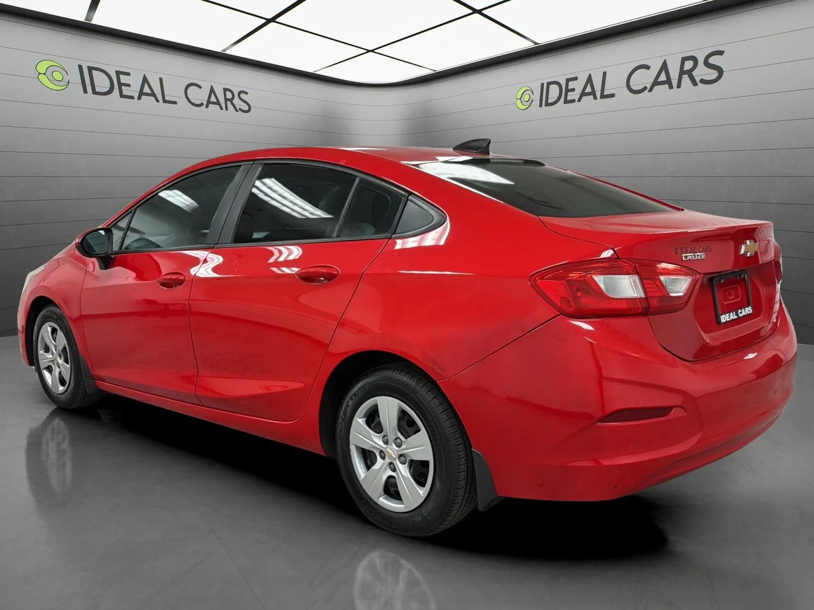 Used 2017 Chevrolet Cruze LS FWD image 7