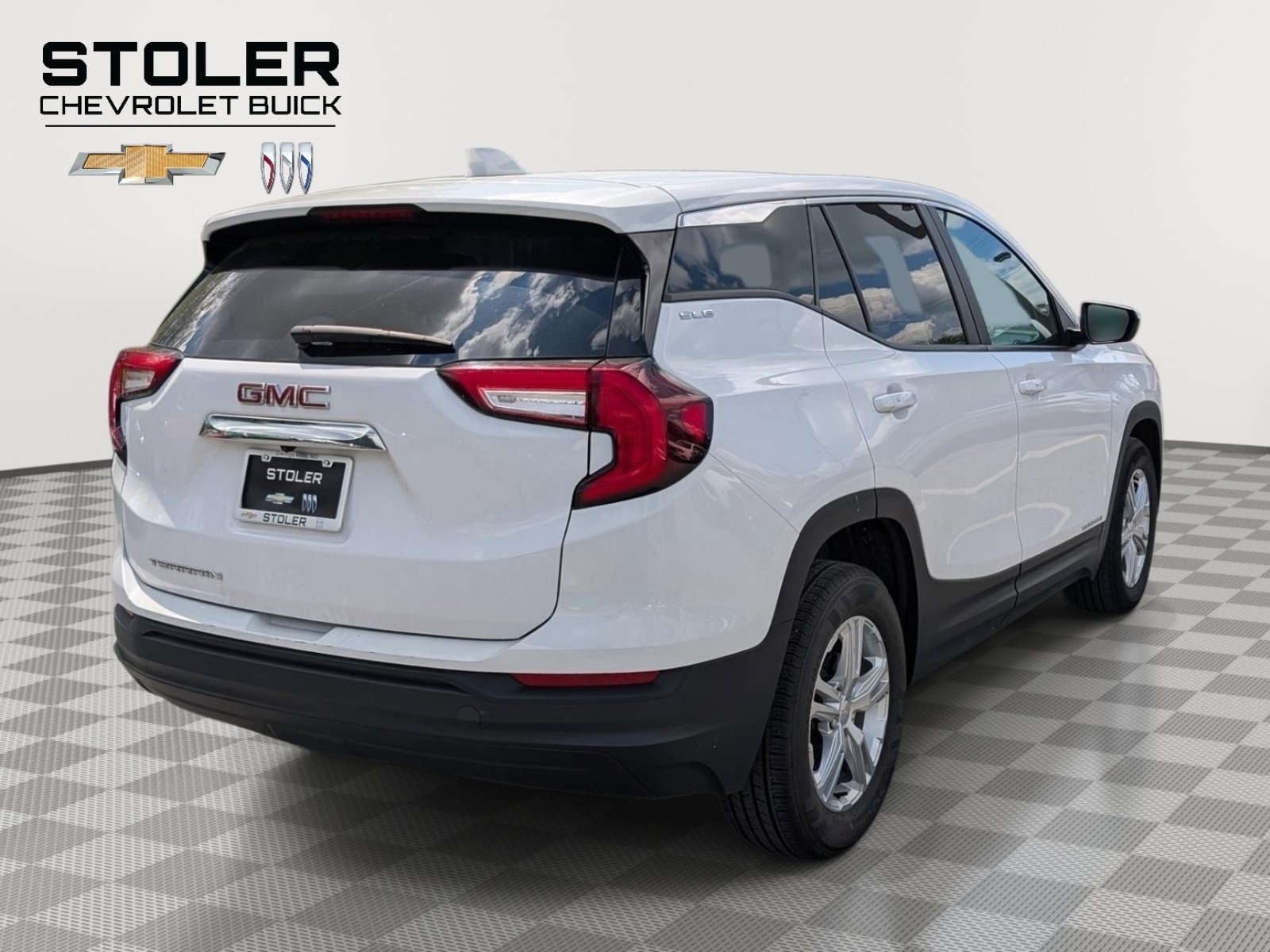 Used 2024 GMC Terrain SLE FWD image 5