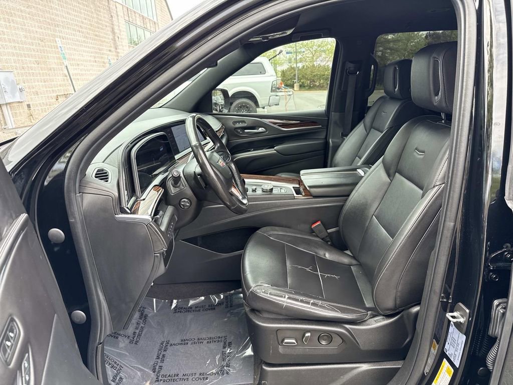Used 2022 Cadillac Escalade ESV Luxury image 8