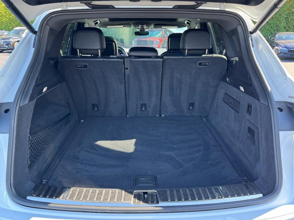 Used 2023 Porsche Cayenne S Platinum image 6