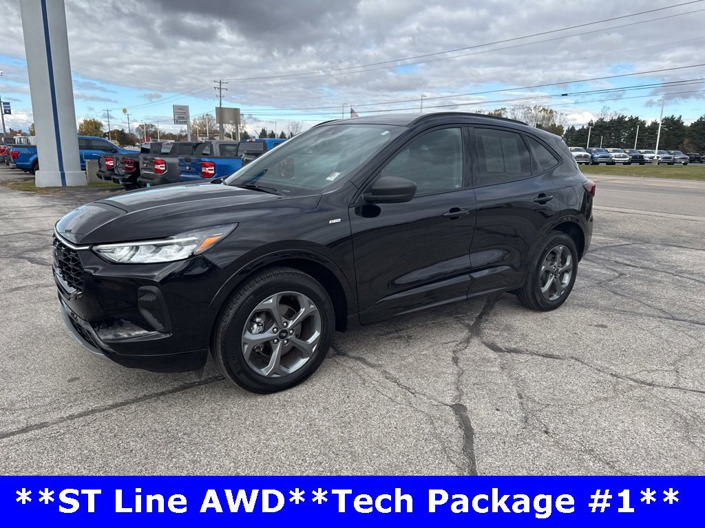 Used 2023 Ford Escape ST-Line w/ Tech Pack #1 image 3