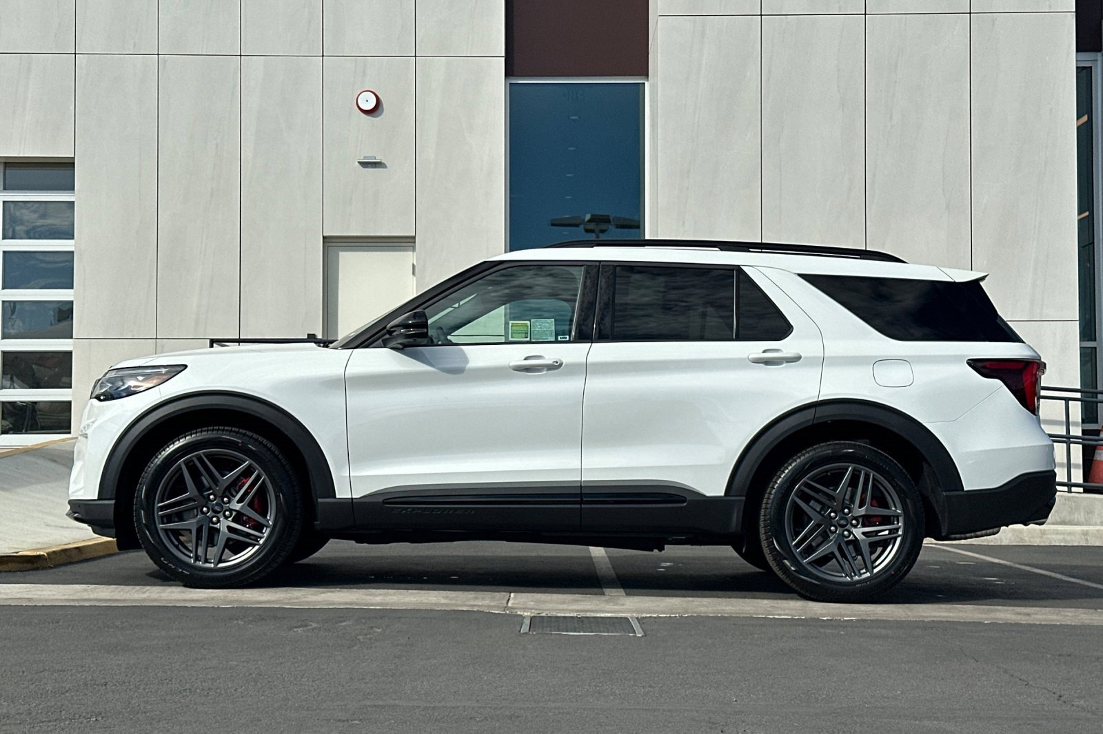 New 2025 Ford Explorer ST w/ Sun And Sound Package image 6