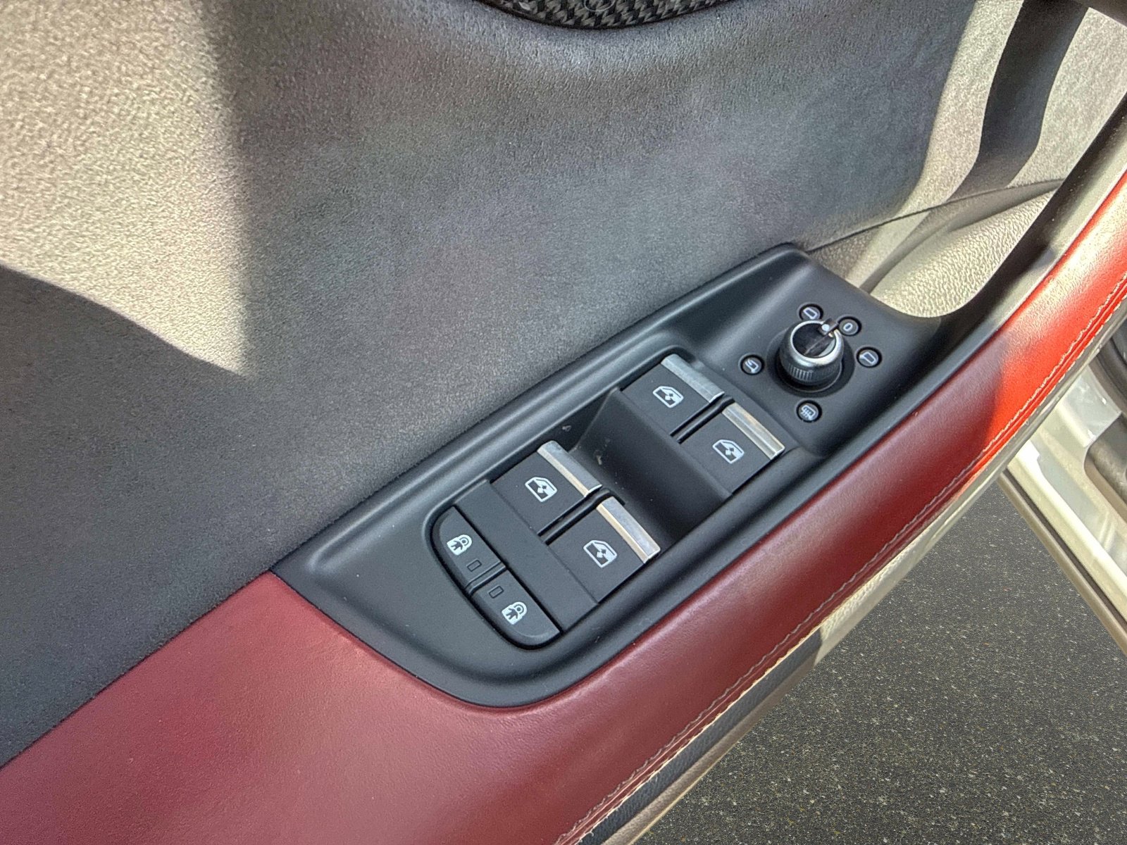 Used 2023 Audi SQ7 Prestige AWD/4WD image 17