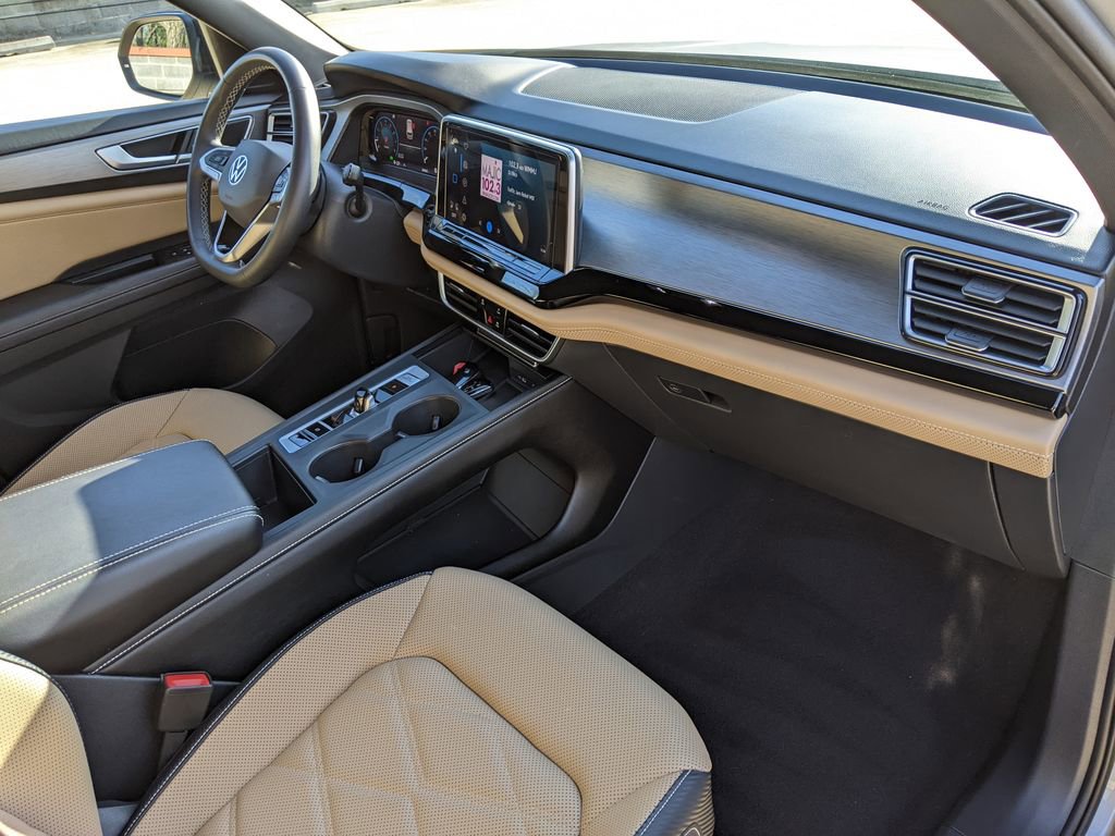 Certified 2024 Volkswagen Atlas Cross Sport SE image 20