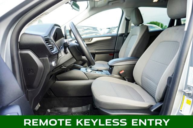 Used 2022 Ford Escape SE w/ Cold Weather Package image 12