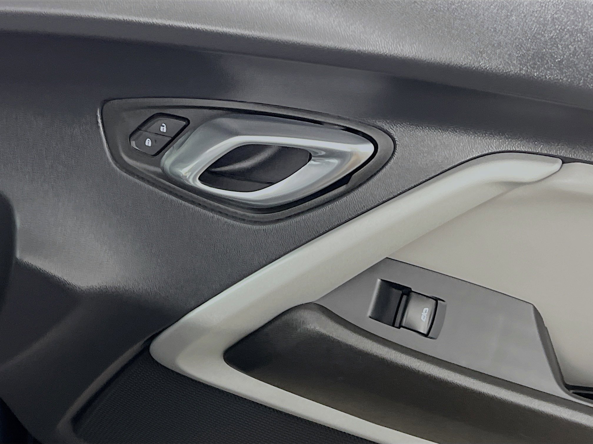 Used 2023 Chevrolet Camaro LT image 31