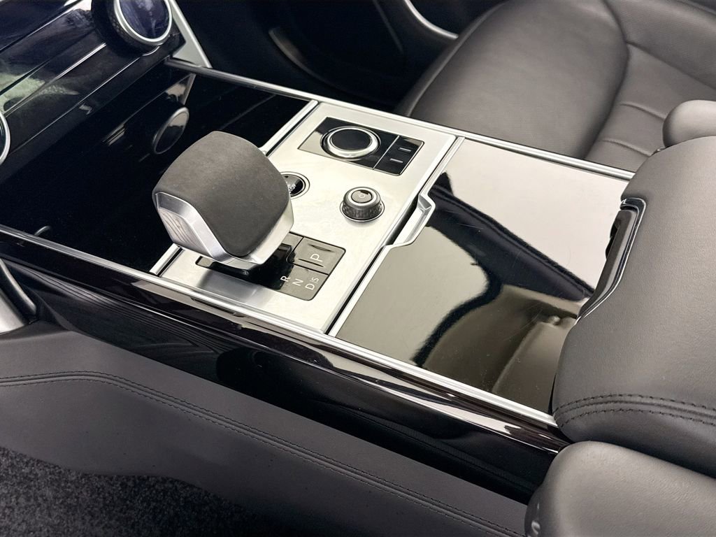 Used 2023 Land Rover Range Rover SE image 21