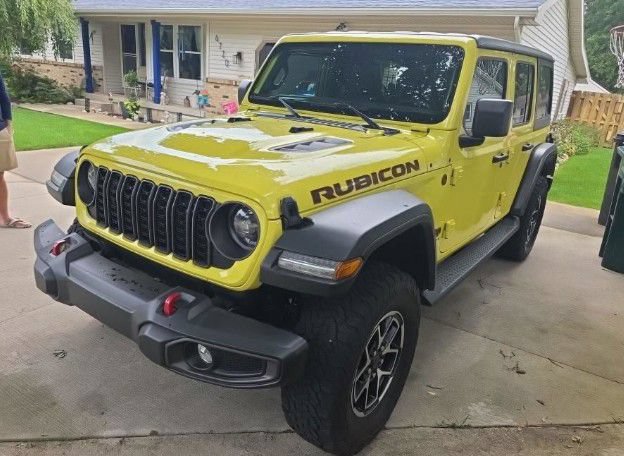 Used 2024 Jeep Wrangler Unlimited Rubicon w/ Convenience Group AWD/4WD image 1