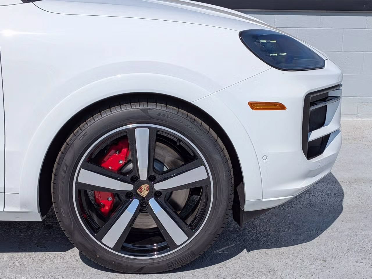 Certified 2025 Porsche Cayenne S AWD/4WD image 11