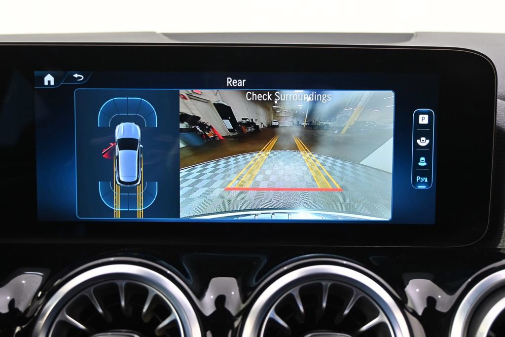 Used 2025 Mercedes-Benz GLA 250 4MATIC image 30